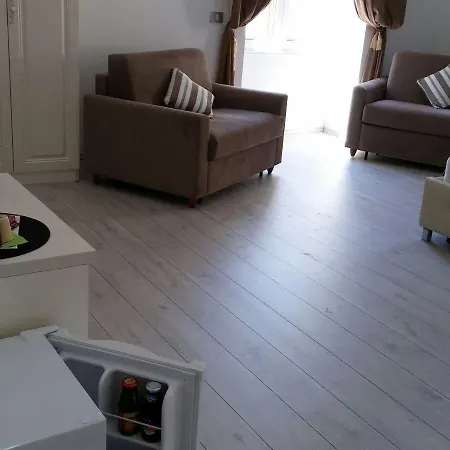 Konukevi Brilliant Trieste