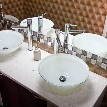 Konukevi Brilliant Trieste