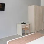 招待所 Brilliant 3*