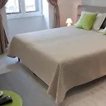 Brilliant 招待所 的里雅斯特