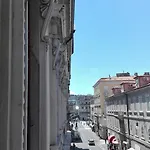 招待所 Brilliant 3*