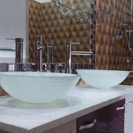 Brilliant بيت ضيافة 3*